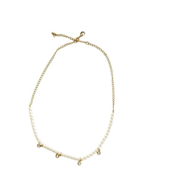Dainty Pearl choker necklace “Paloma” Yellow gold filled chain non tarnishing - Picture 1 of 3